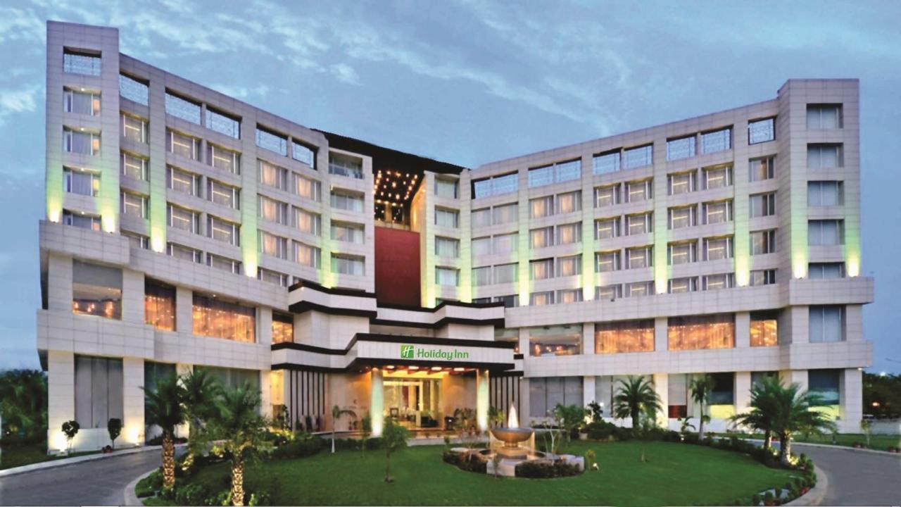Holiday Inn Chandigarh Panchkula, An Ihg Hotel Екстериор снимка